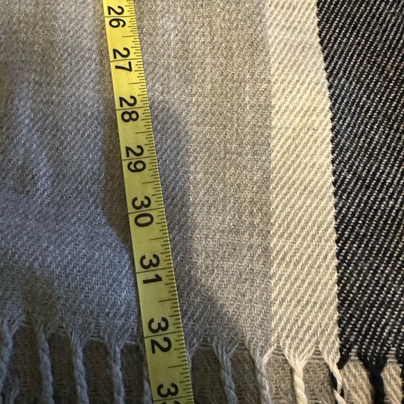 Loft Grey and White Plaid Shawl - Picture 6 of 6